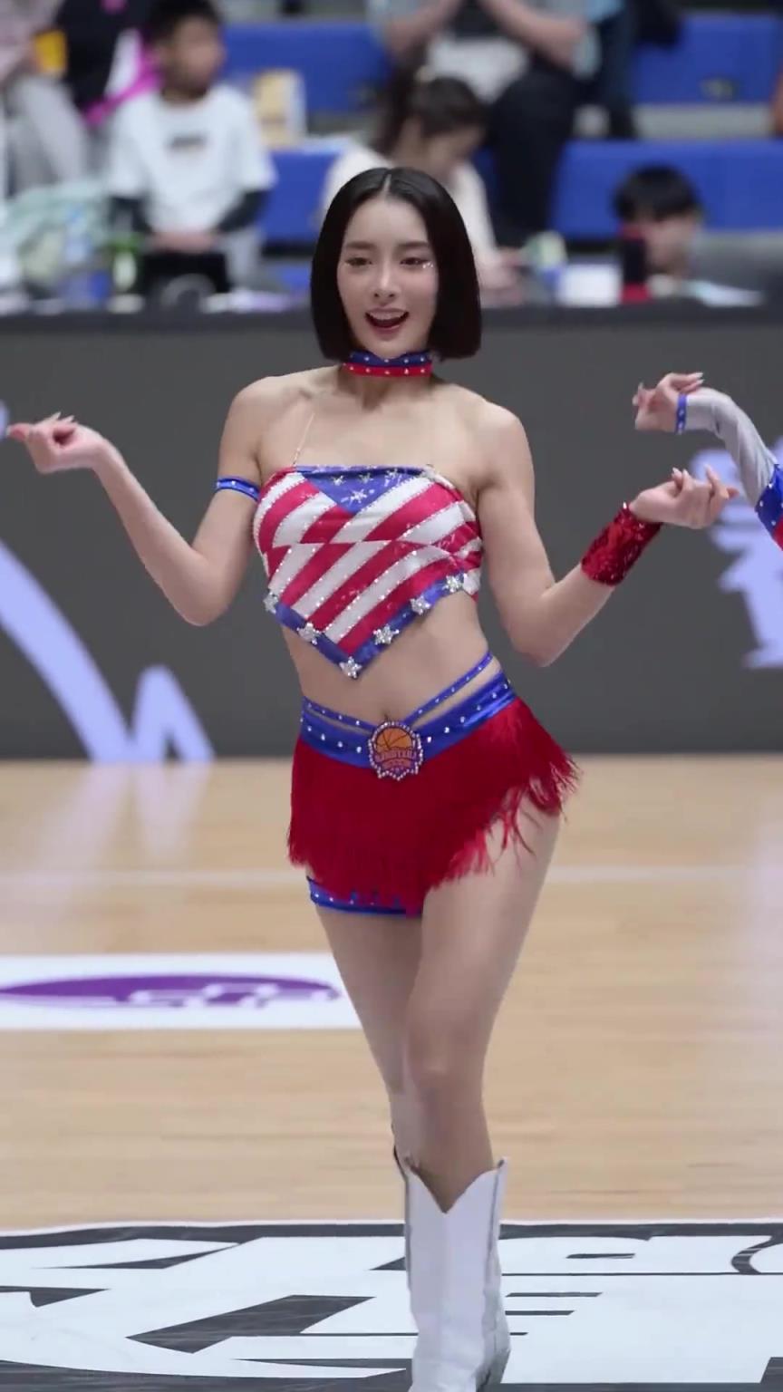 太離譜了 ！幾乎是完美女人！